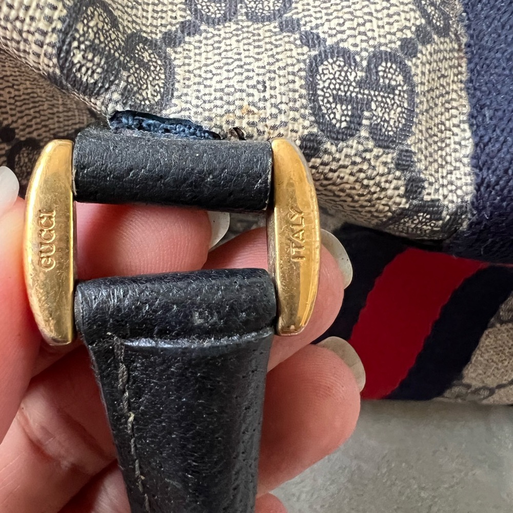 Vintage Gucci Bags - Picture 4 of 16